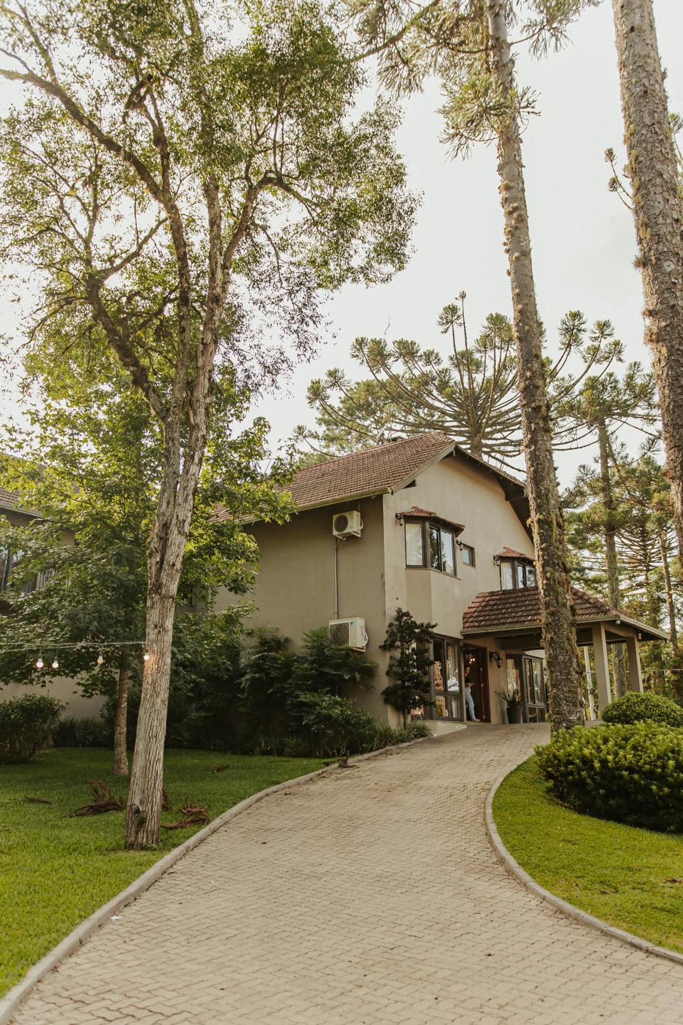 Pousada Golden Hills Канела Экстерьер фото